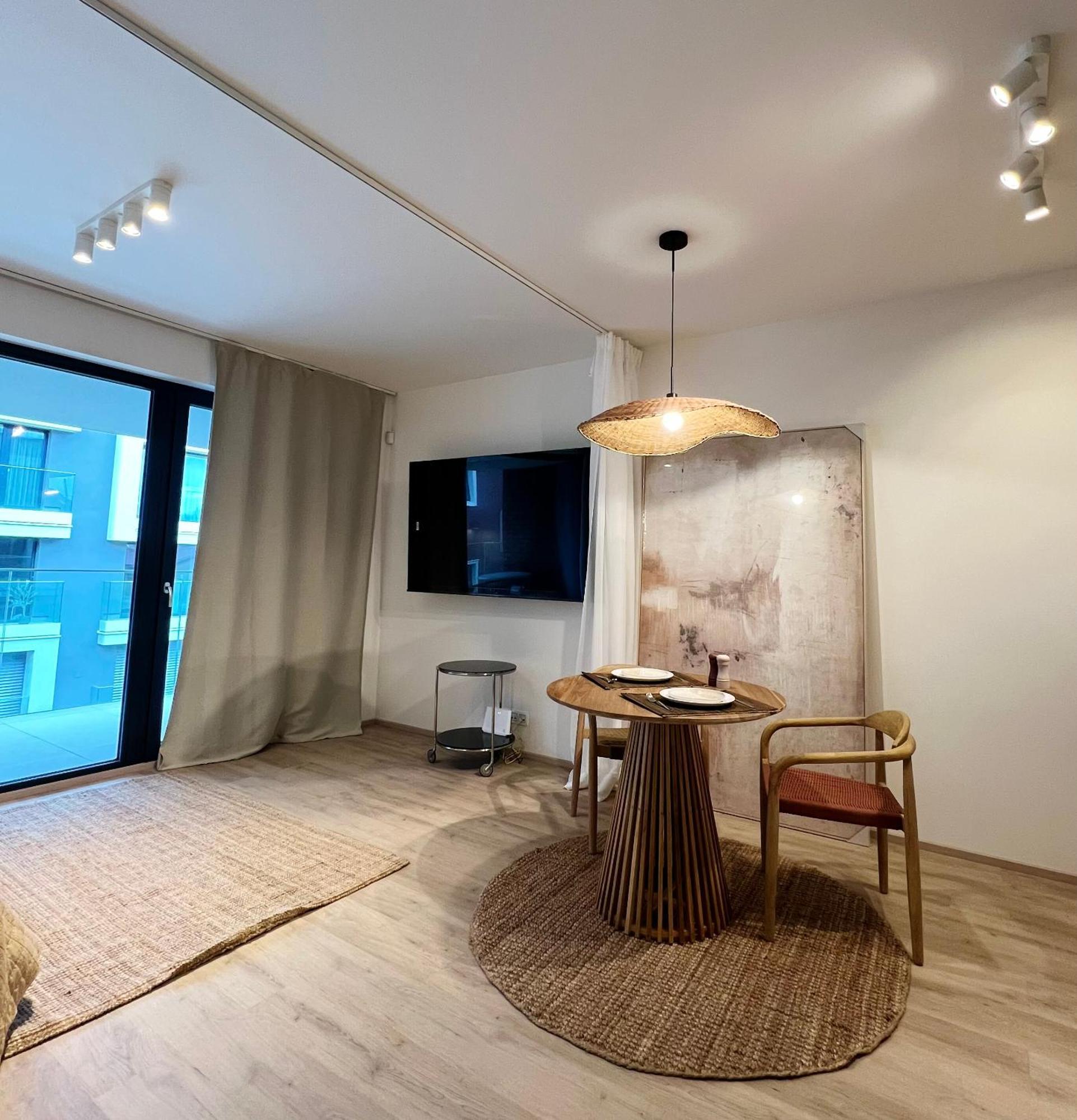 Japandi Pearl Stylish New Apartmán